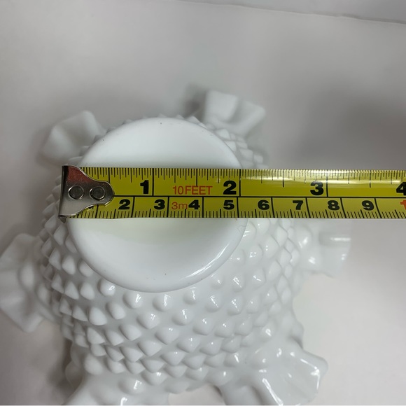 Vintage milk glass hobnail ruffle candy dish bowl. Lovely classic piece - Picture 11 of 11